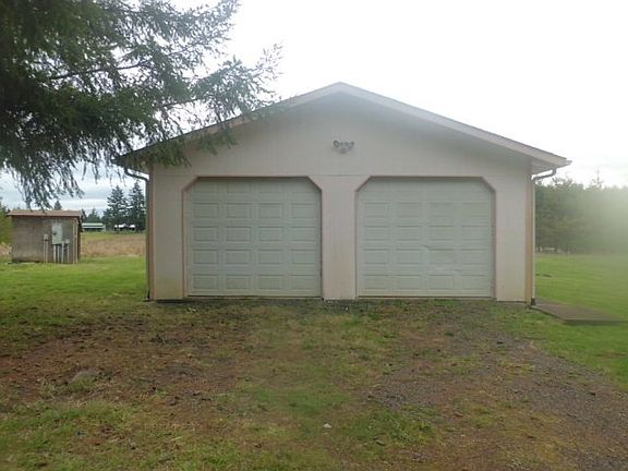 4th image of 142 Tammie Ln