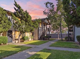 Carefree East, Santee, CA 92071