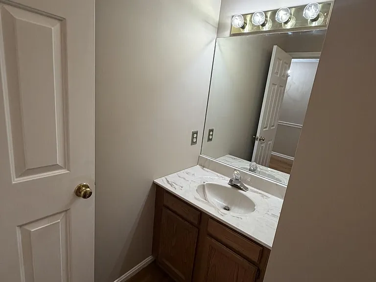 1100 Turkey Foot Rd #6 — Photo 10