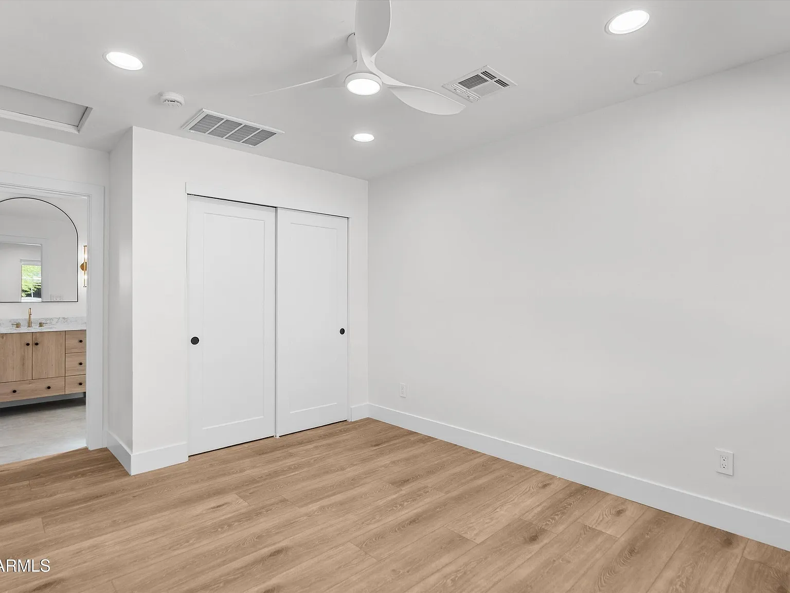 4 bed, 1551 sqft, $1,000 — Photo 3