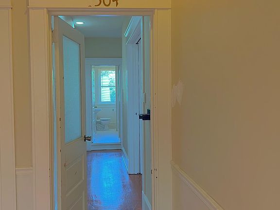 3rd image of 208 N Washington St #304