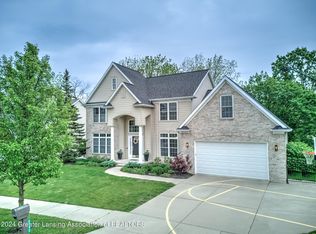 6542 White Clover Dr, East Lansing, MI