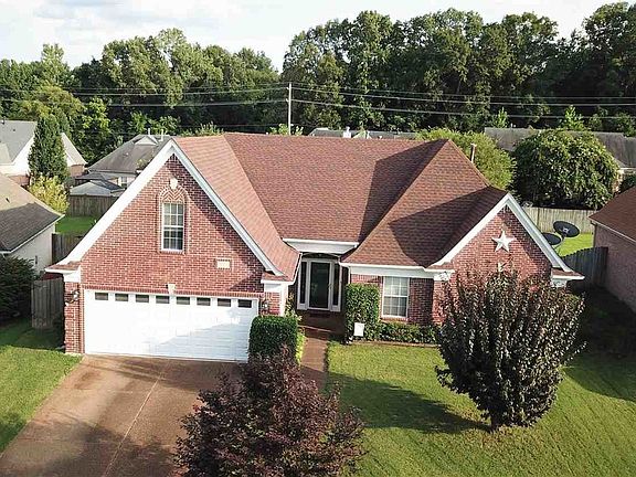 2nd image of 8213 Buckhead Ln