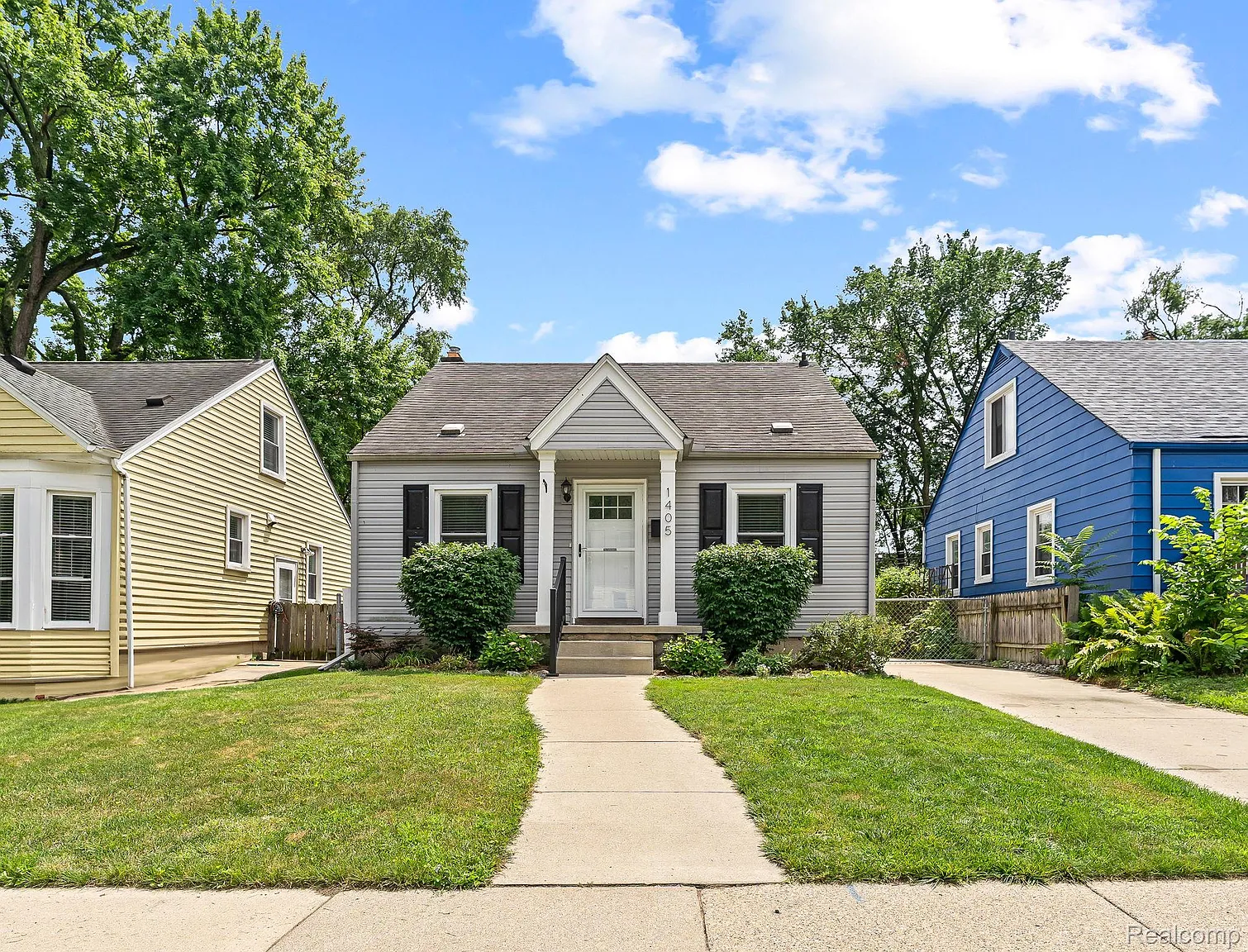 1405 Fielding St photo 1