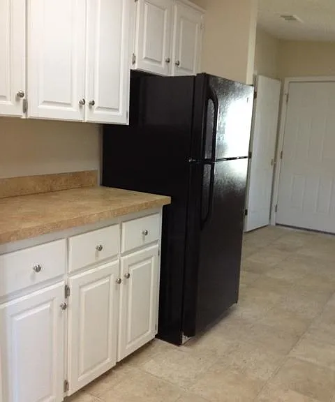 2304 Kingston St S — Photo 23
