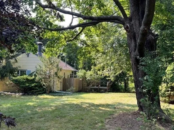 30 Cedar Avenue, Southampton, NY 11968