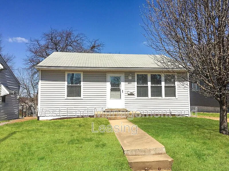 2 bed, 1.0 bath, $1,595 — Photo 1