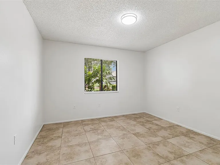 2945 Grovewood Blvd #A — Photo 49