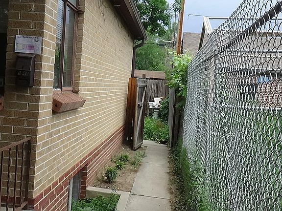 5th image of 1942 S Columbine St