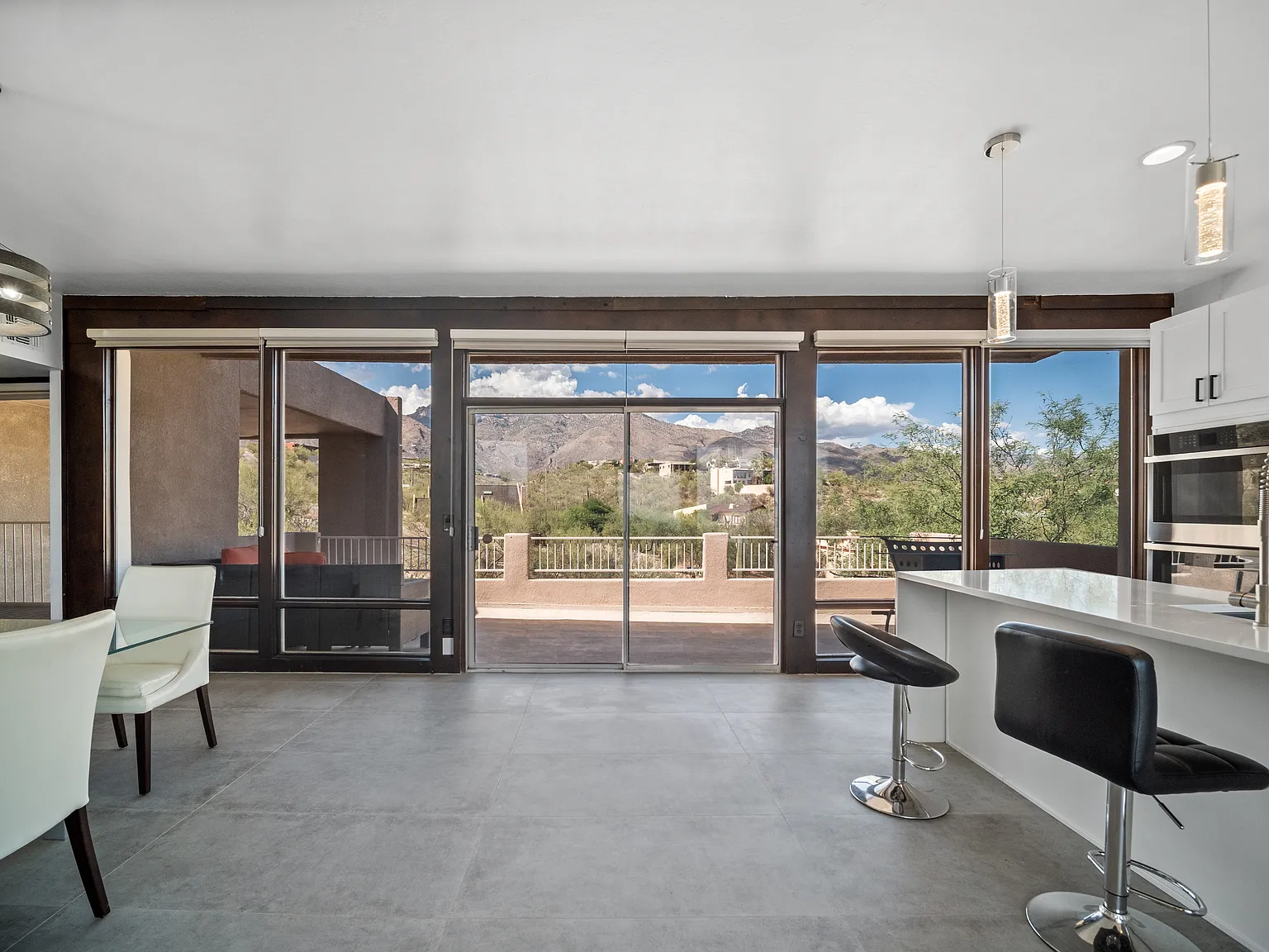 4 bed, 2678 sqft, $4,500 — Photo 3