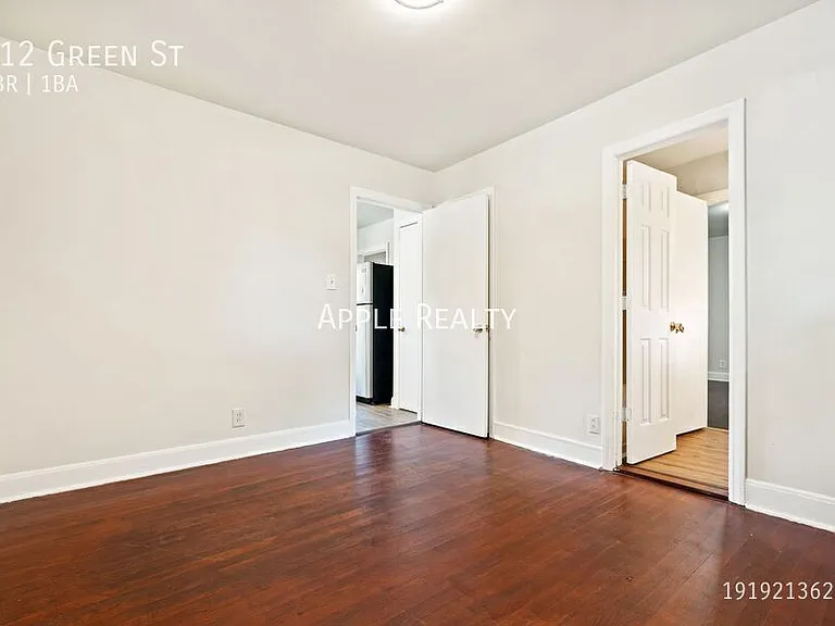312 Green St — Photo 10
