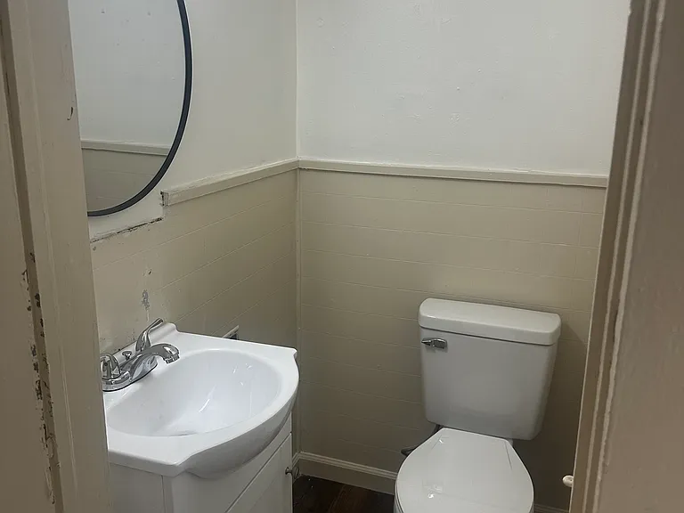 810 E Miami Ave — Photo 9