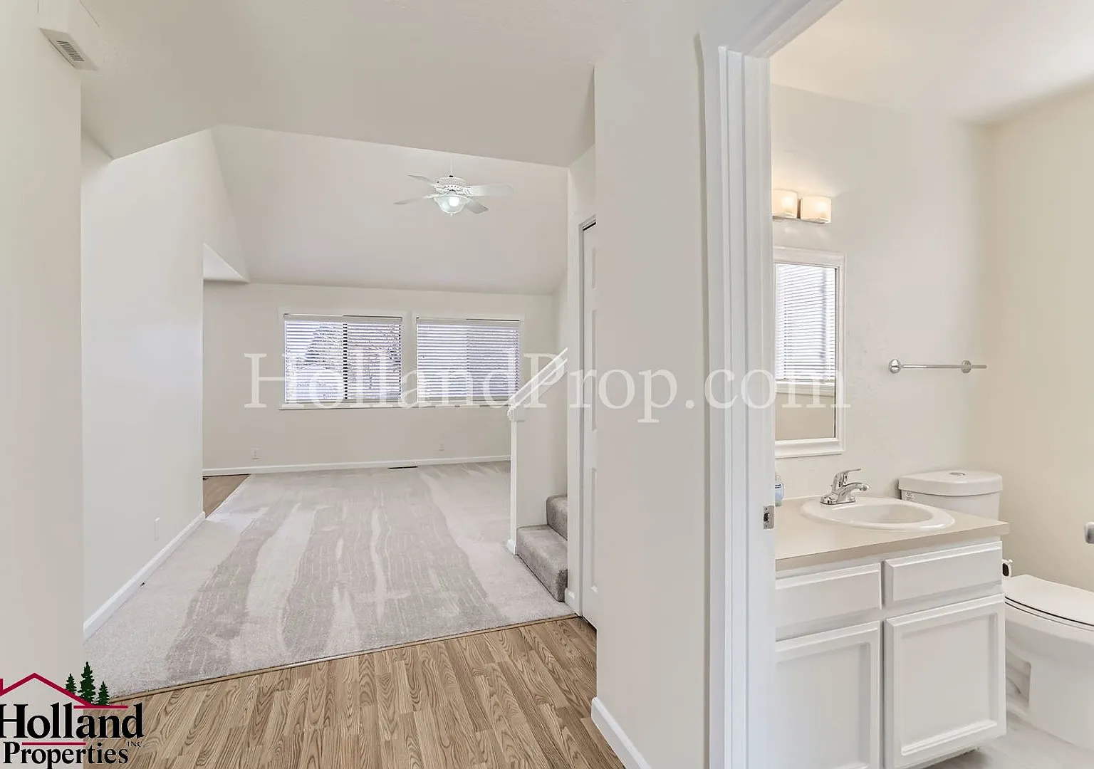 Beautiful 3 bedroom home with A/C in Beaverton — Photo 3