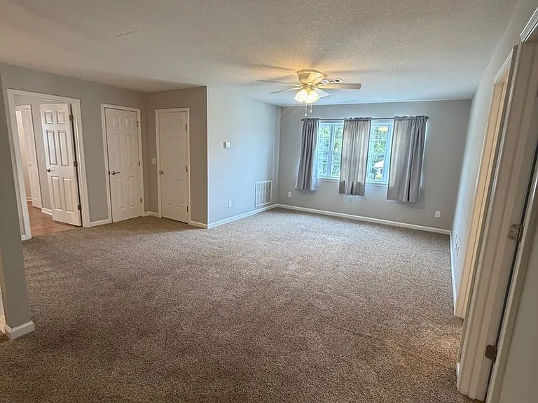 134 Kristins Dr — Photo 17