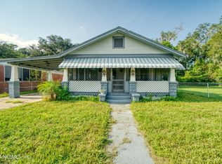 323 Demper Dr, Jacksonville, FL 32208