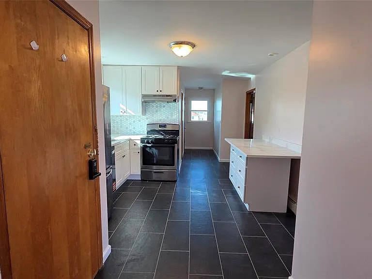159-161 Tappan St — Photo 11
