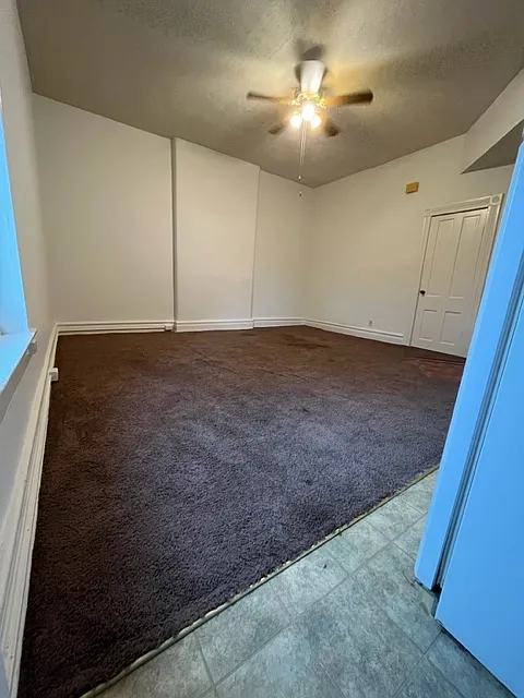 1181 E Broadway #4 photo 1