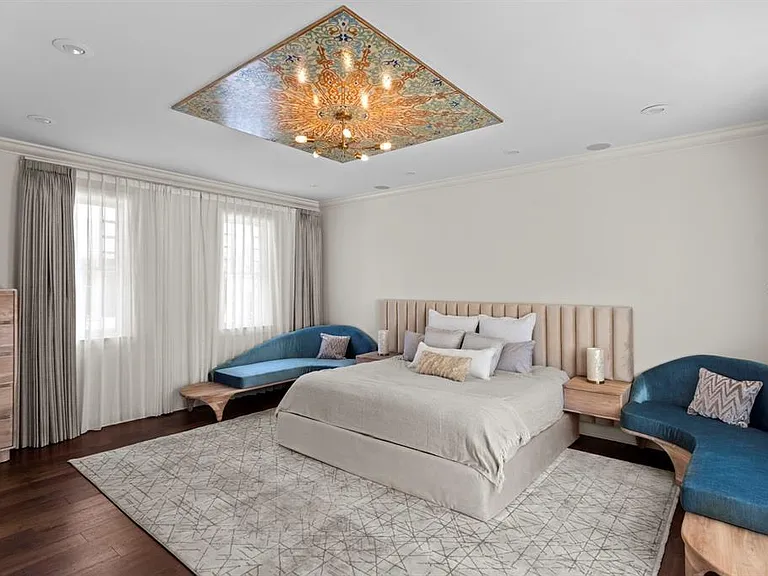 2115 W Watrous Ave — Photo 28