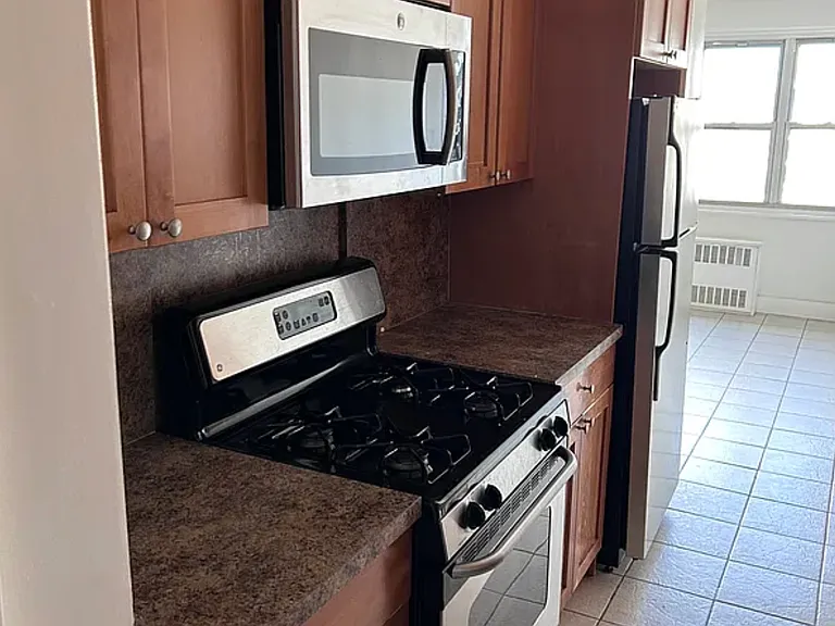 530 Neptune Ave #9 — Photo 2