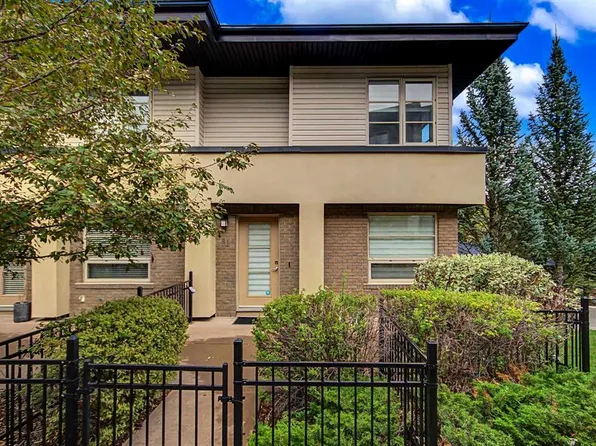 41 Aspen Hills Cmn SW, Calgary, AB T3H 0R7
