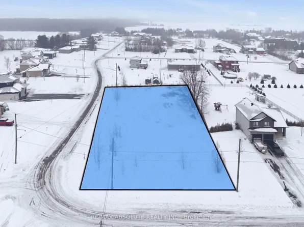 2110 Onyx St, Ottawa, ON K0A 3H0