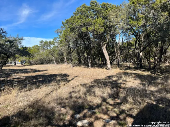 1121 NORTHLAKE DR LOT 20, Lakehills, TX 78063