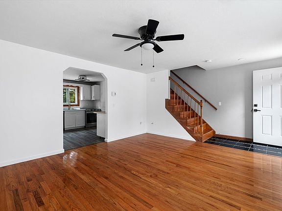 2nd image of 15 Gibbs St #G