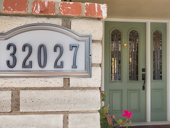 3rd image of 32027 Grenville Ct