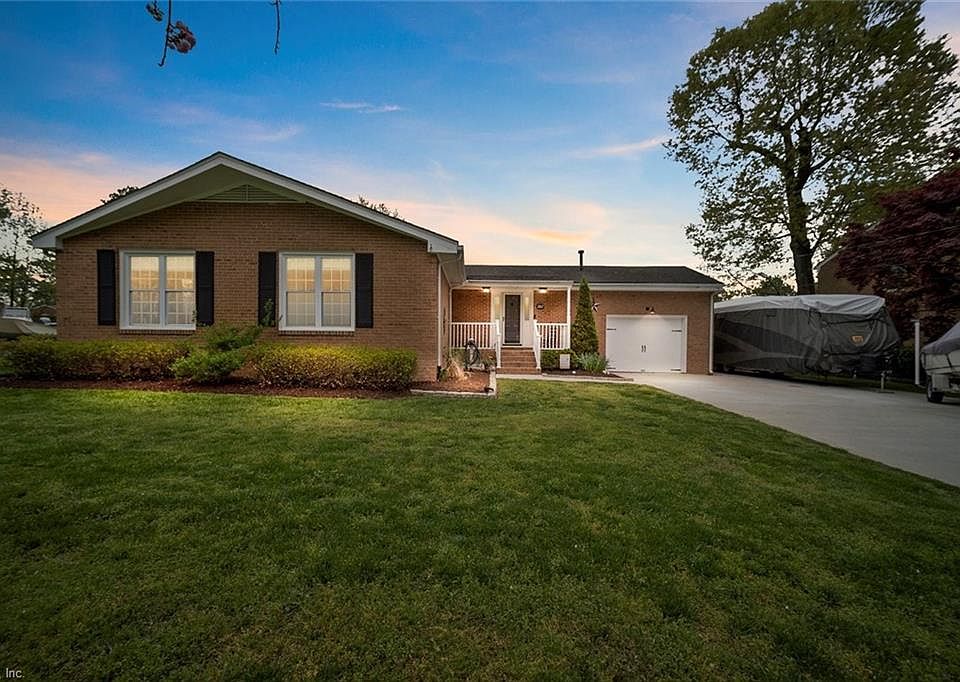 1st image of 2867 Meadow Wood Dr E