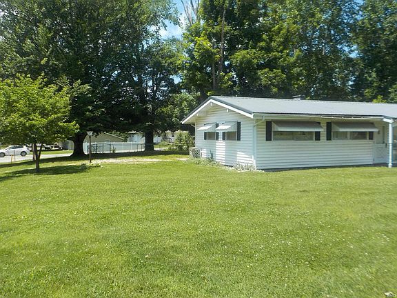 5th image of 101 E Ridgeview Dr