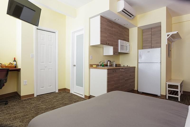 2nd image of 3 Cottage Ave #302