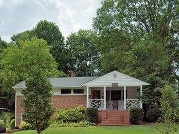 2605 Overbrook Dr, Greensboro, NC 27408