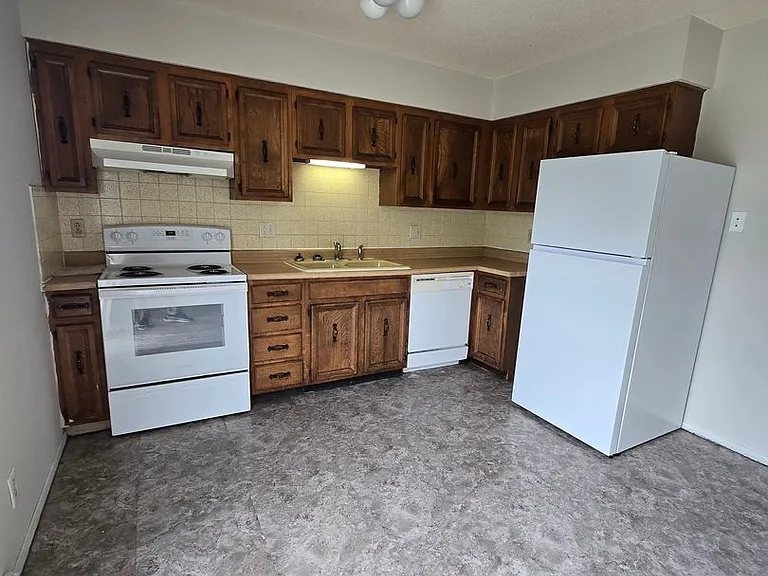 4300-4302 E Santa Barbara Dr #D — Photo 8