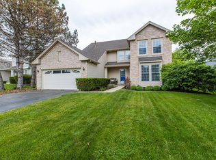 115 Dickens Trl, Elgin, IL 60120