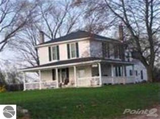 18249 Mission Rd, Traverse City, MI 49686