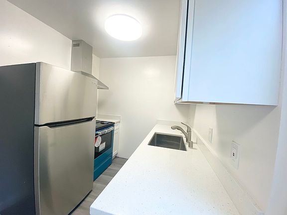 4th image of 3065 Richmond Blvd APT 4