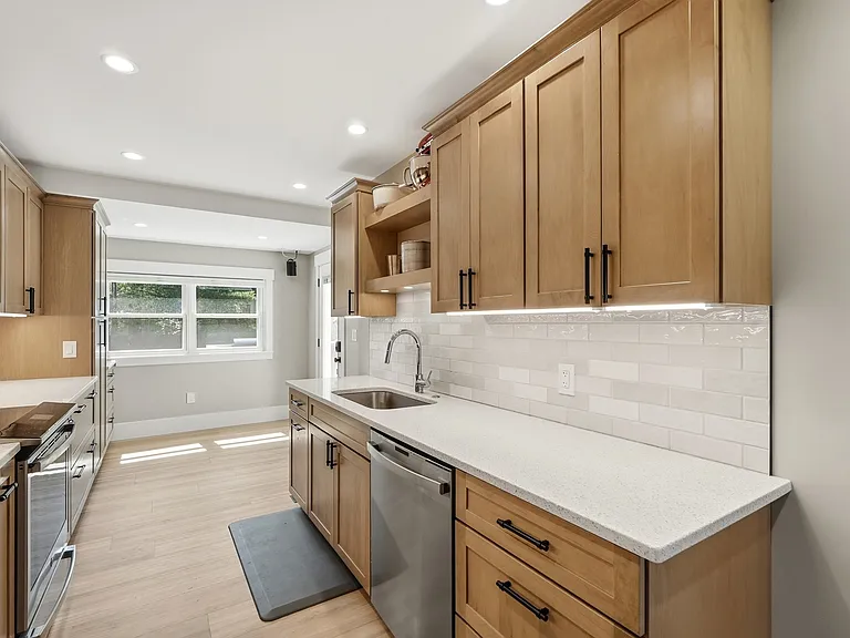 3601 Erie Ave #1 — Photo 12