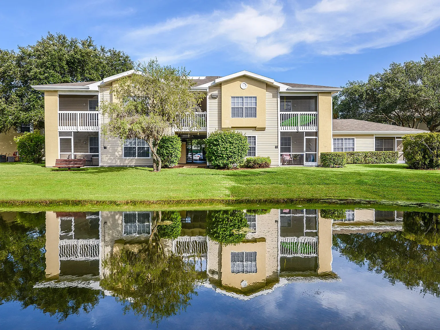Hunters Glen Apartments — Photo 2