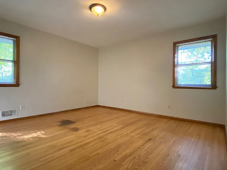 2208 Hendry Pl — Photo 3