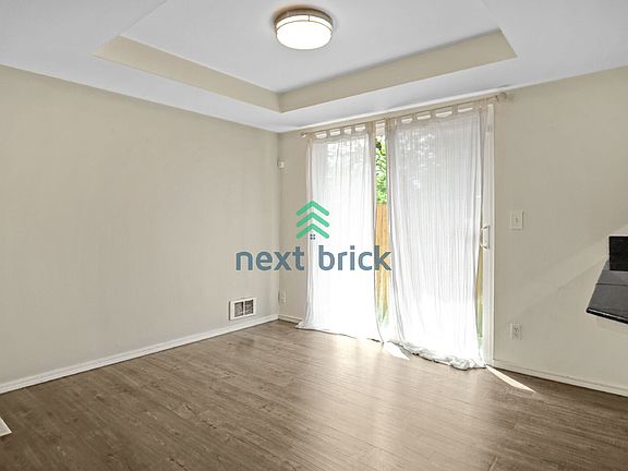 4th image of 18505 20th Dr SE