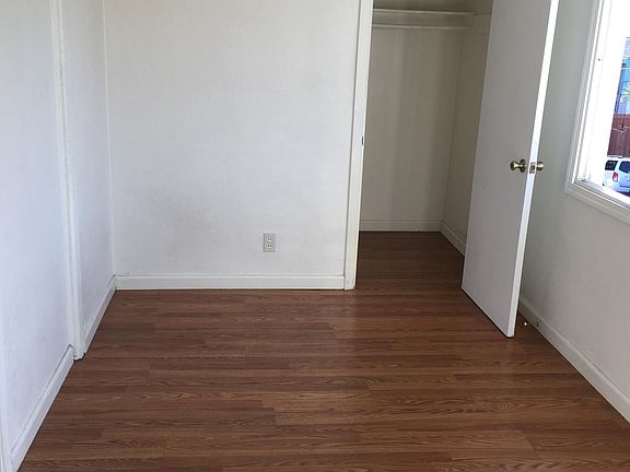 4th image of 16 Peroly Ct #22