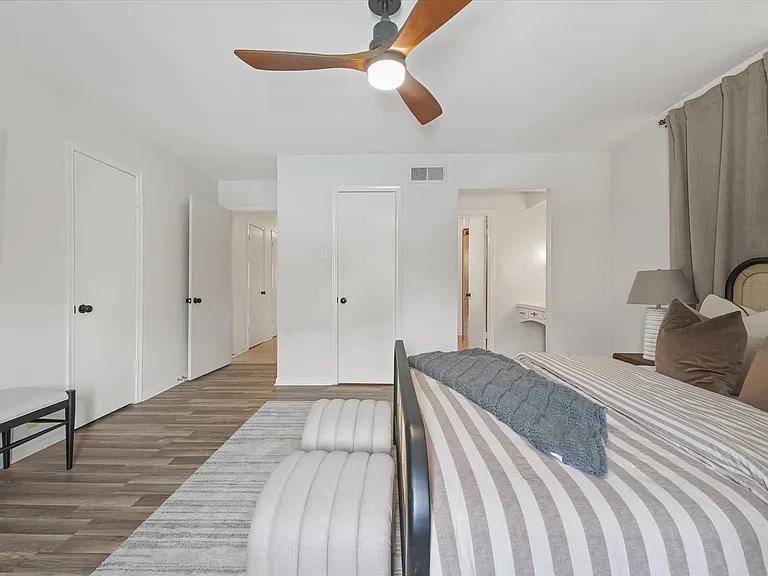 1426 Lexington Dr — Photo 11