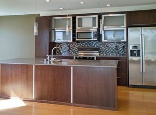 8826 25th Ave SW #401, Seattle, WA 98106