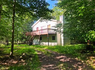 3220 Carobeth Dr, Tobyhanna, PA