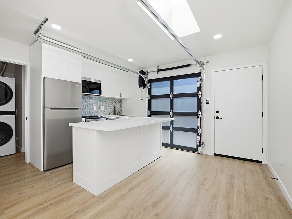 1st image of 868 Emerald St #877