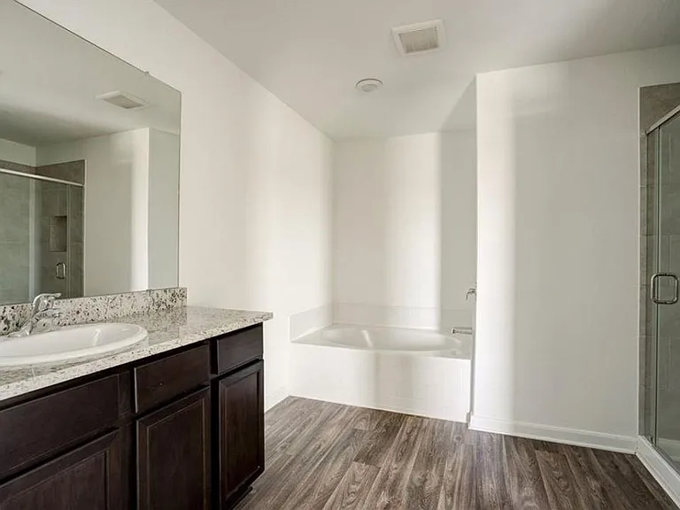 755 Wonderland Trl — Photo 11