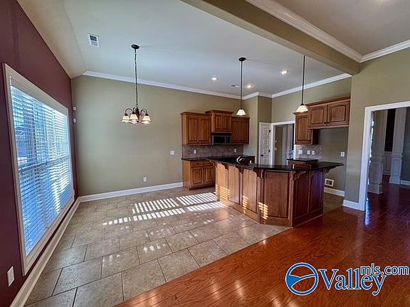 3rd image of 114 Bentridge Dr