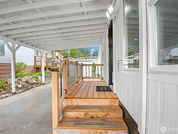 5th image of 23708 LOCUST Way #35