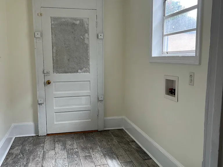 5715 Royal St #5715 — Photo 8