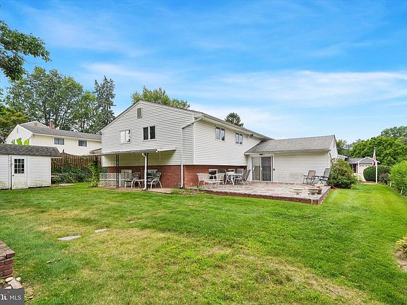 4th image of 257 Hemlock Ln